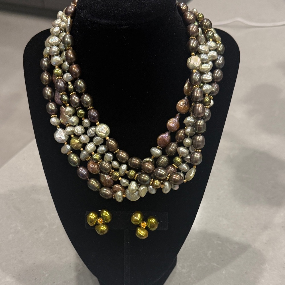 Jaded Multi-Strand Pearl Necklace with Green and Brown & Gold Tones